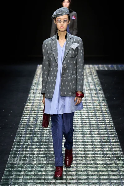 Look 8